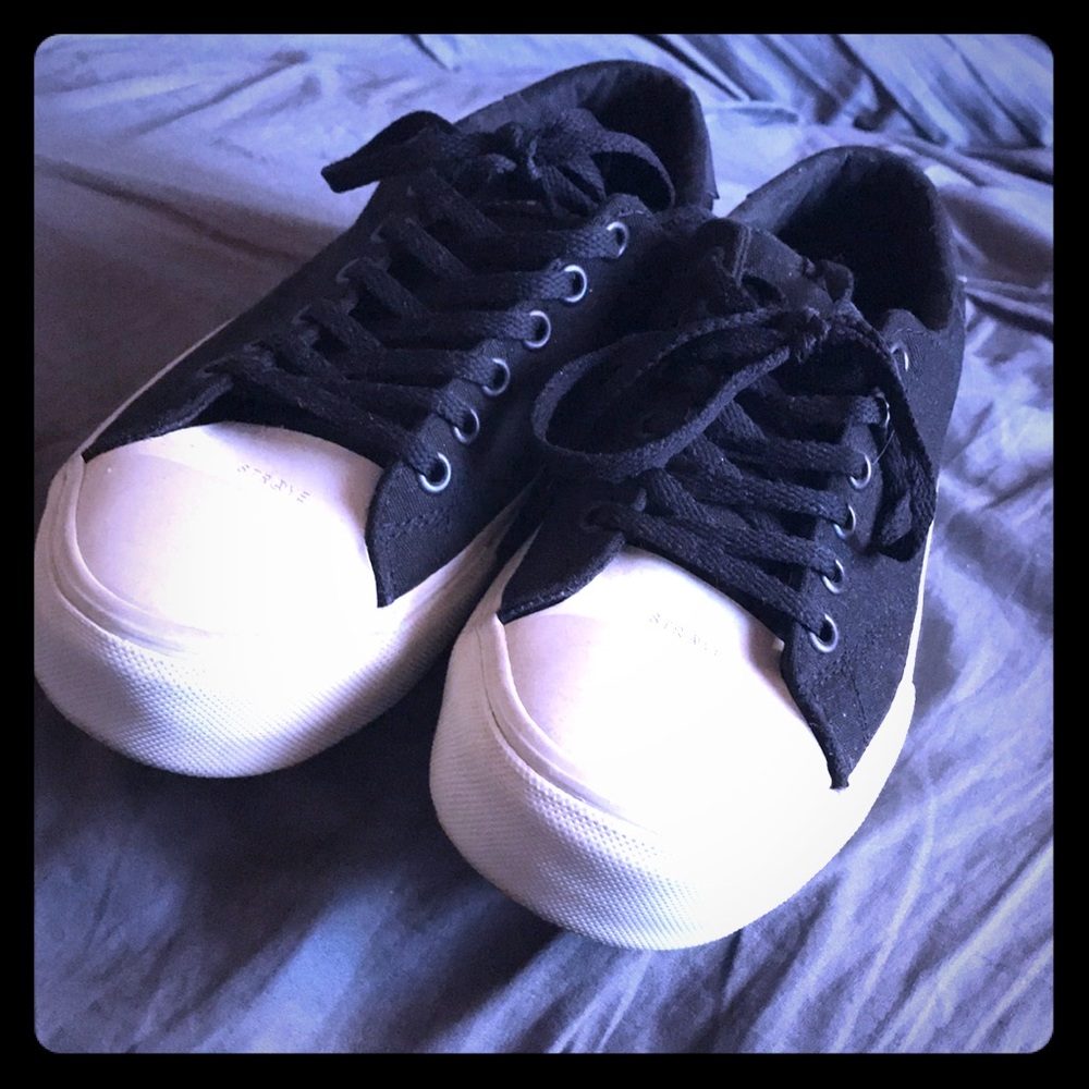 strays shoes